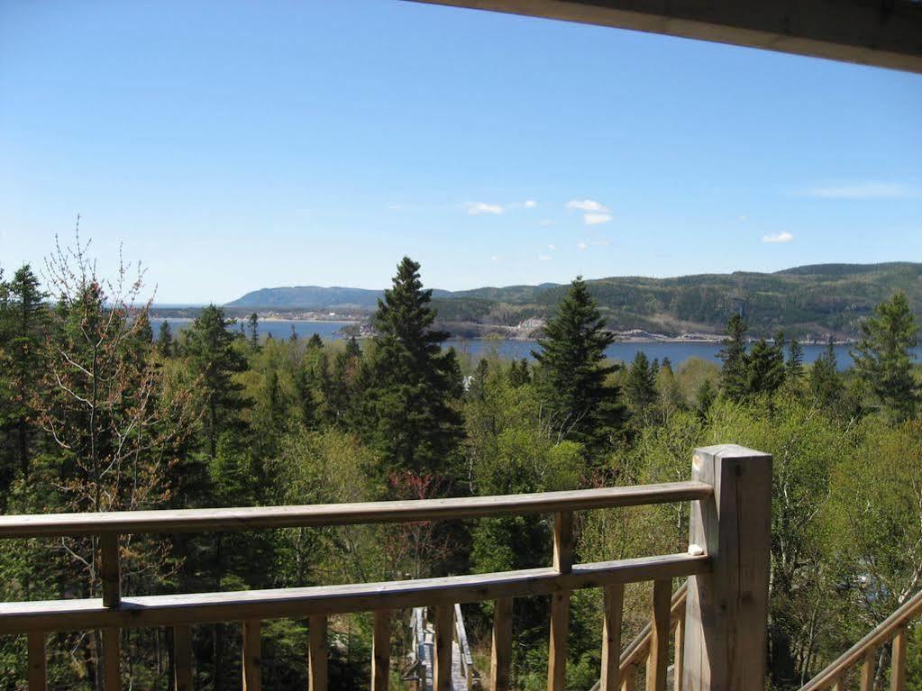 Chalet De La Montagne Villa Tadoussac Exterior foto